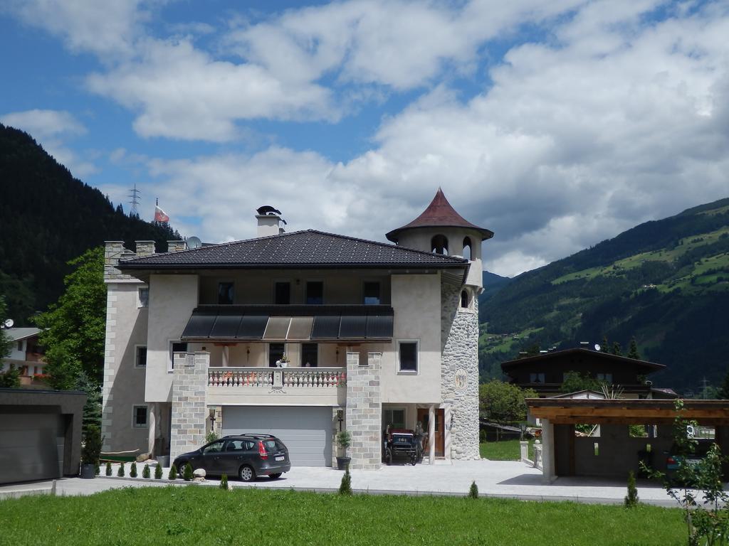 Schlossburg Reiserhof 齐勒河谷采尔 外观 照片